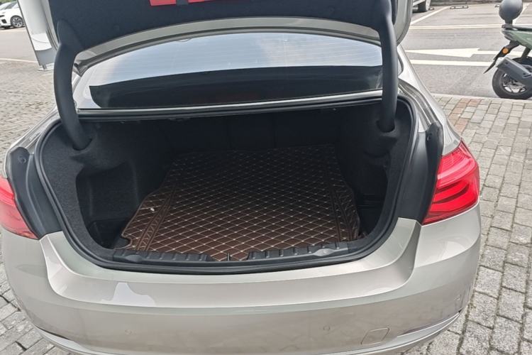 Used BMW 3 Series 2018 318Li Trunk