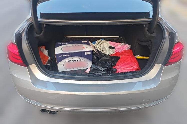 Used BMW 3 Series 2018 320Li Fashion Model Trunk