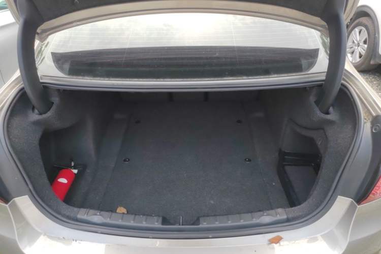 Used BMW 3 Series 2018 320Li Fashion Model Trunk