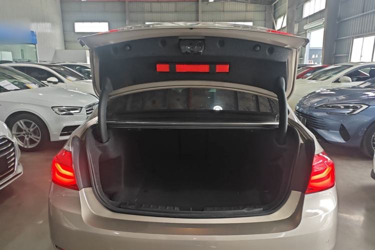 Used BMW 3 Series 2018 320Li Fashion Model Trunk