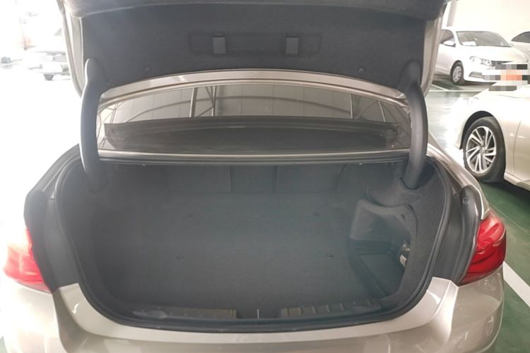 Used BMW 3 Series 2018 320Li Fashion Model Trunk