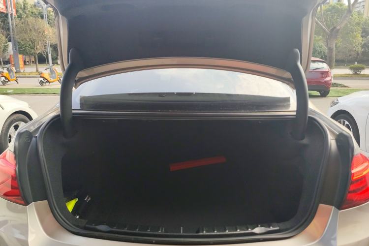 Used BMW 3 Series 2018 318Li Trunk