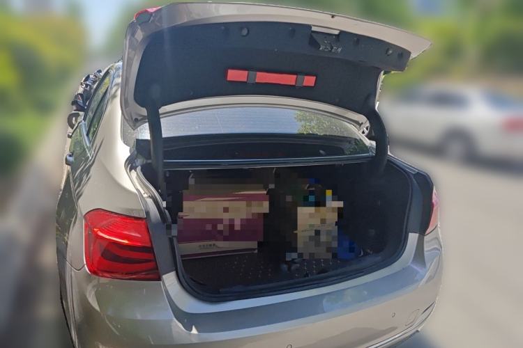 Used BMW 3 Series 2018 320Li Fashion Model Trunk