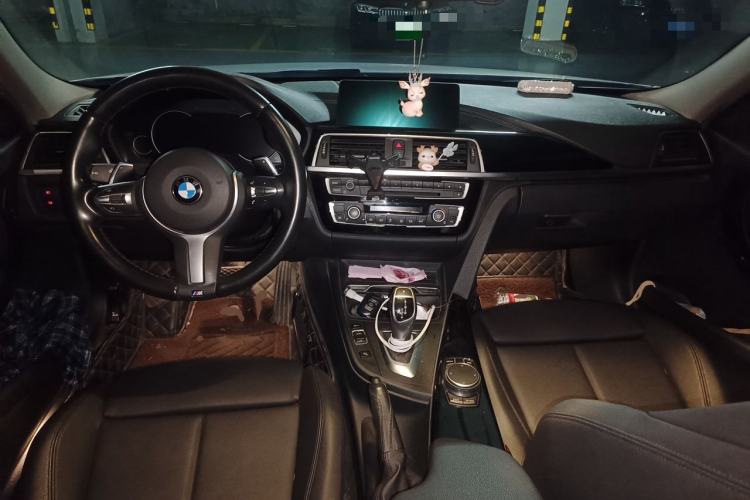 Used BMW 3 Series 2018 320Li Leading Model M Sport Package Center Console