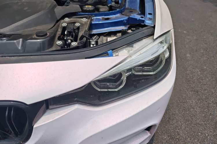 Used BMW 3 Series 2018 330i M Sport Night Edition Engine Bay Left