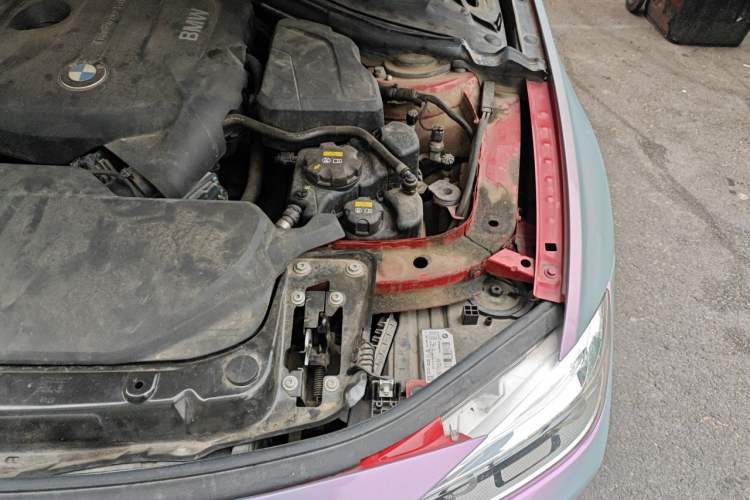 Used BMW 3 Series 2018 320Li Fashion Model Engine Bay Left