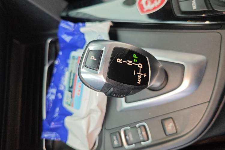 Used BMW 3 Series 2018 320Li Fashion Model Gear Lever