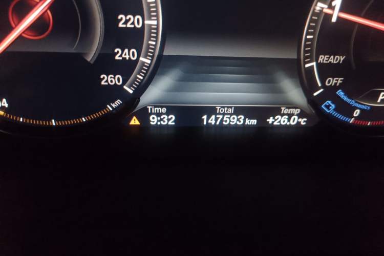 Used BMW 3 Series 2018 320Li Leading Model M Sport Package Odometer Close Up
