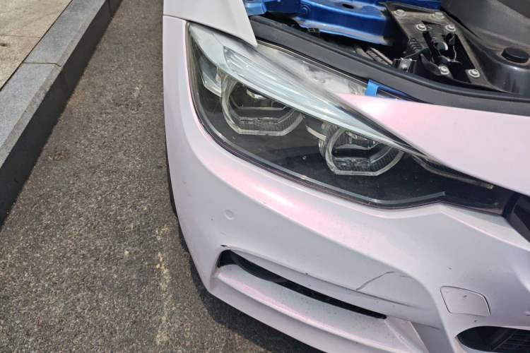 Used BMW 3 Series 2018 330i M Sport Night Edition Right Front Headlight