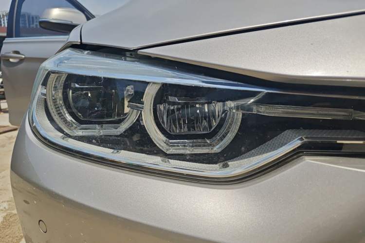 Used BMW 3 Series 2018 320Li Fashion Model Right Front Headlight