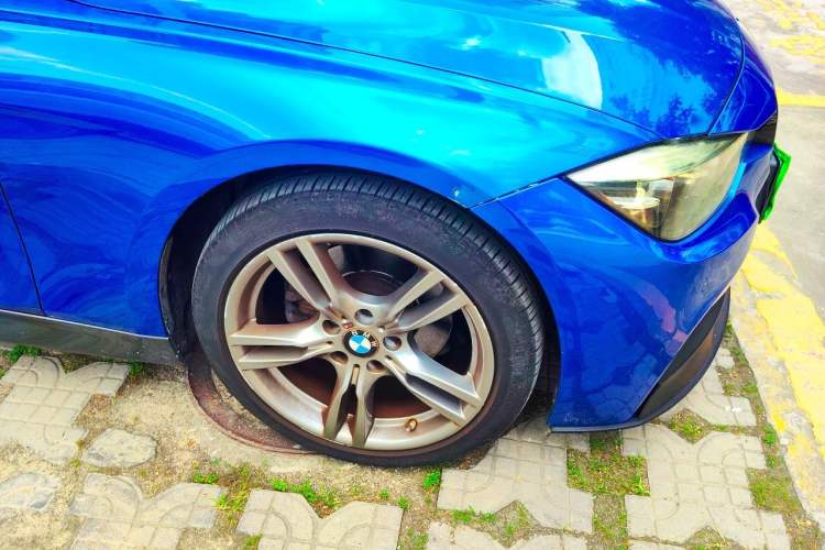 Used BMW 3 Series 2018 330i M Sport Night Edition Right Front Wheel Hub
