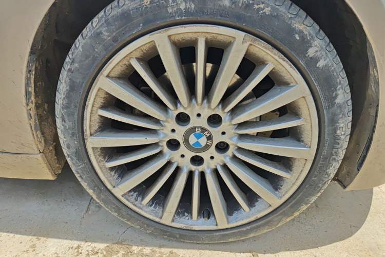 Used BMW 3 Series 2018 320Li Fashion Model Right Front Wheel Hub