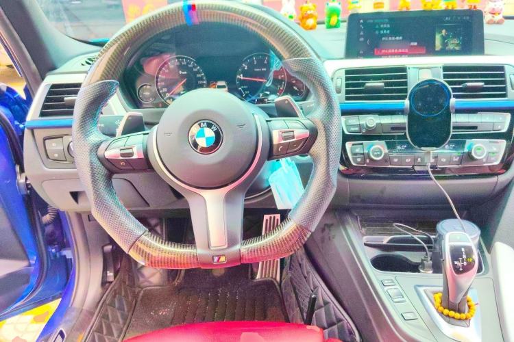Used BMW 3 Series 2018 330i M Sport Night Edition Steering Wheel