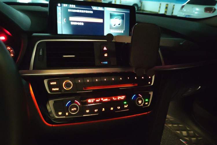 Used BMW 3 Series 2018 320Li Fashion Model Audio And AC Panel