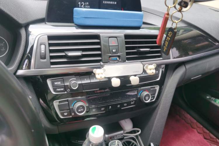 Used BMW 3 Series 2018 320Li Fashion Model Audio And AC Panel