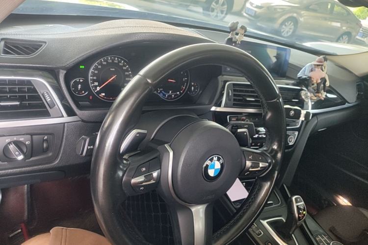 Used BMW 3 Series 2018 320Li Leading Model M Sport Package Center Console