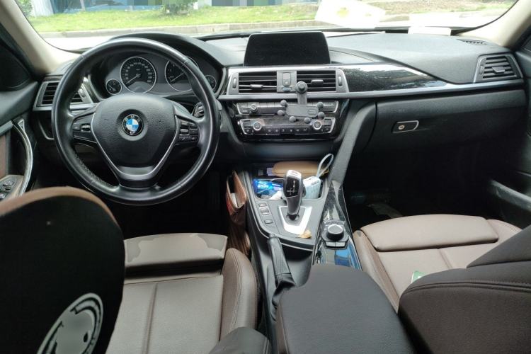 Used BMW 3 Series 2018 320Li Fashion Model Center Console