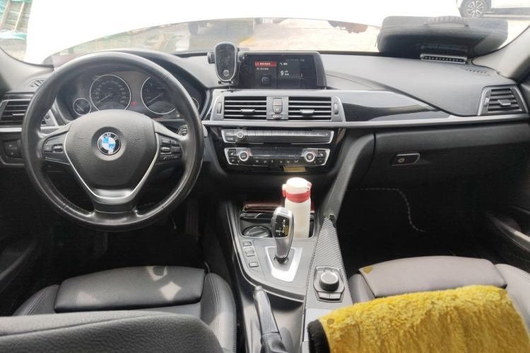 Used BMW 3 Series 2018 320Li xDrive Fashion Model Center Console