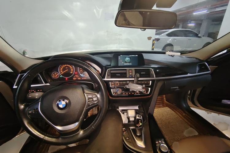Used BMW 3 Series 2018 320Li Fashion Model Center Console