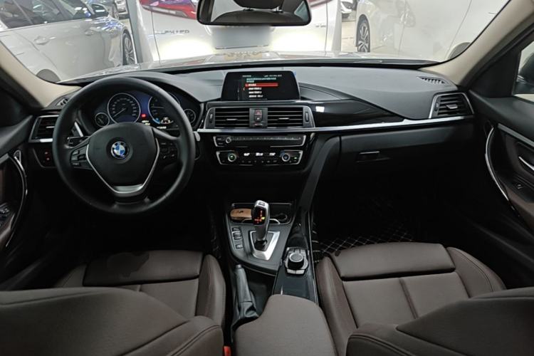 Used BMW 3 Series 2018 320Li Fashion Model Center Console