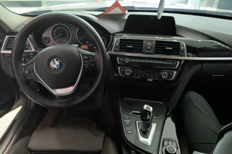 Used BMW 3 Series 2018 320Li Fashion Model Center Console