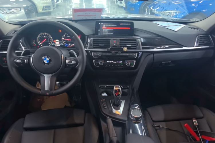 Used BMW 3 Series 2018 320Li M Sport Night Edition Center Console