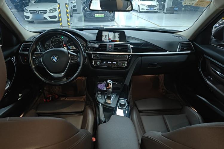 Used BMW 3 Series 2018 320Li Fashion Model Center Console