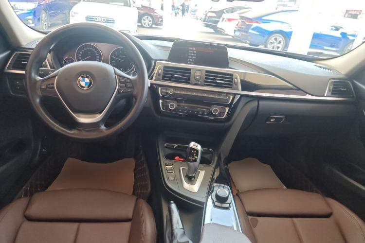 Used BMW 3 Series 2018 320Li Fashion Model Center Console
