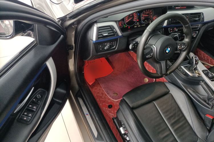 Used BMW 3 Series 2018 320i M Sport Package Driver Seat