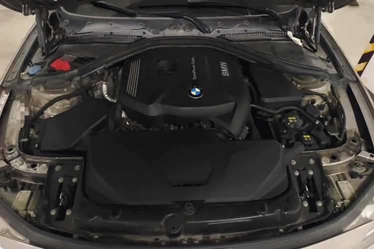 Used BMW 3 Series 2018 320Li Fashion Model Engine Bay