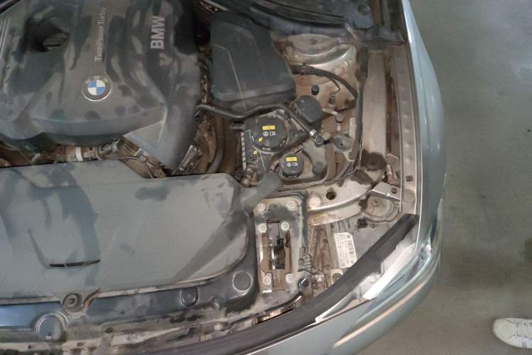 Used BMW 3 Series 2018 320Li Fashion Model Engine Bay Left