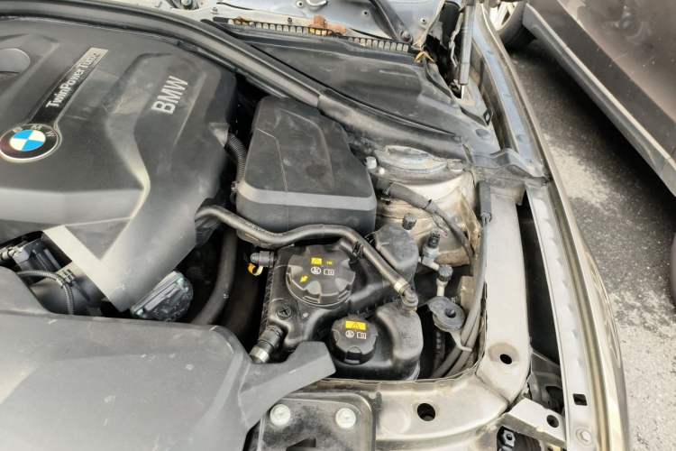 Used BMW 3 Series 2018 320Li Fashion Model Engine Bay Left