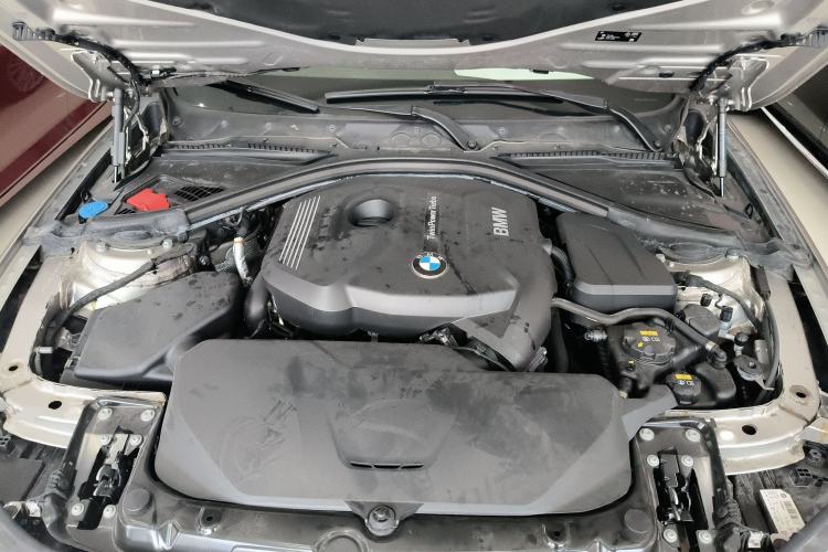 Used BMW 3 Series 2018 320Li Fashion Model Engine Bay