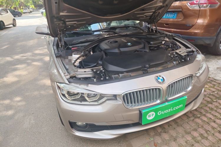 Used BMW 3 Series 2018 320Li Fashion Model Engine Bay Right