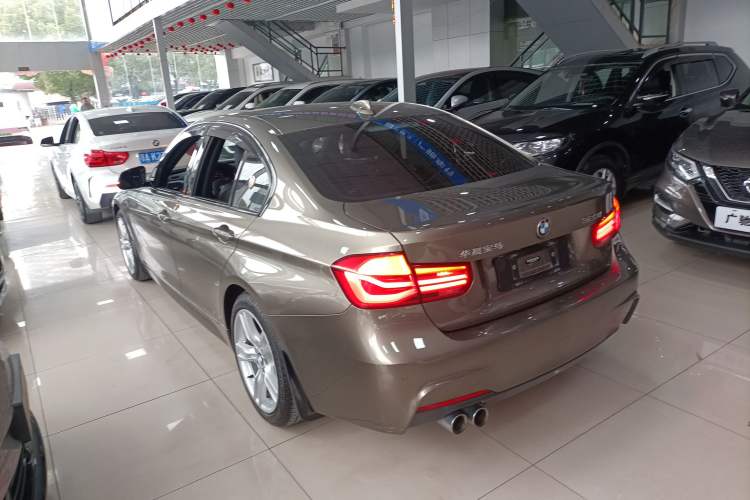 Used BMW 3 Series 2018 320i M Sport Package Exterior 2