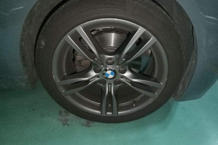 Used BMW 3 Series 2018 330i M Sport Night Edition Exterior 7