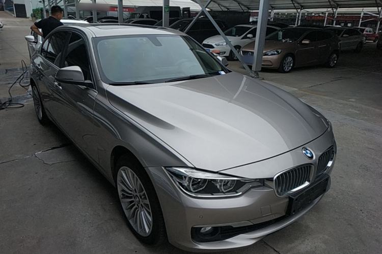 Used BMW 3 Series 2018 320Li Fashion Model Front Right 45 Deg