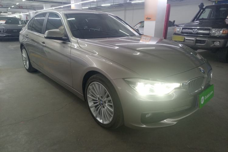 Used BMW 3 Series 2018 320Li Fashion Model Front Right 45 Deg