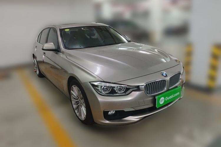 Used BMW 3 Series 2018 320Li Fashion Model Front Right 45 Deg