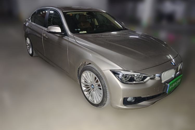 Used BMW 3 Series 2018 320Li Fashion Model Front Right 45 Deg