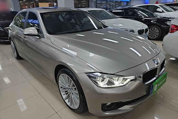 Used BMW 3 Series 2018 320Li Fashion Model Front Right 45 Deg