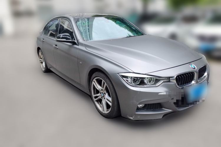 Used BMW 3 Series 2018 320i M Sport Package Front Right 45 Deg