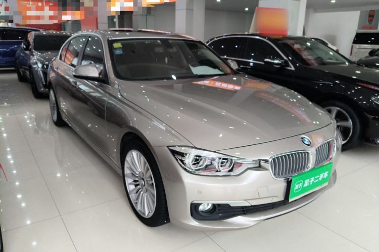 Used BMW 3 Series 2018 320Li Fashion Model Front Right 45 Deg