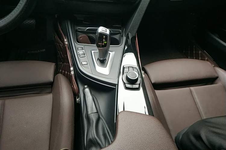 Used BMW 3 Series 2018 320Li Fashion Model Gear Lever