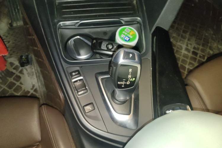 Used BMW 3 Series 2018 320Li Fashion Model Gear Lever