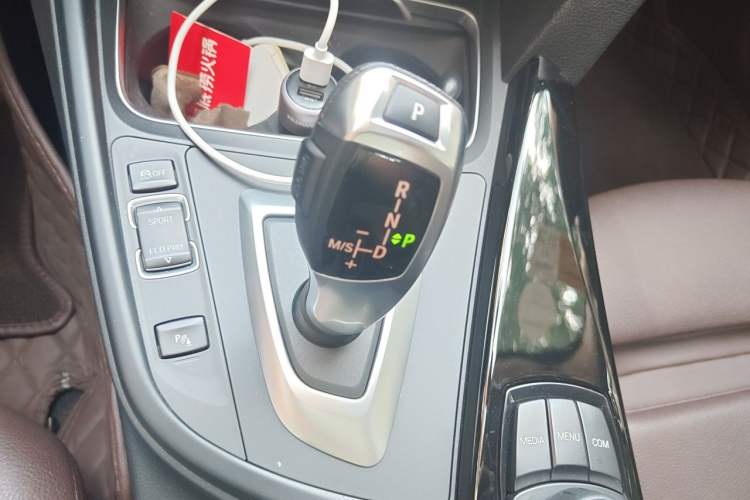 Used BMW 3 Series 2018 320Li Fashion Model Gear Lever