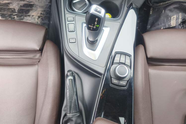 Used BMW 3 Series 2018 320Li Fashion Model Gear Lever