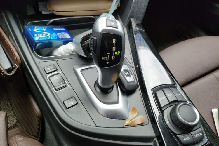 Used BMW 3 Series 2018 320Li Fashion Model Gear Lever