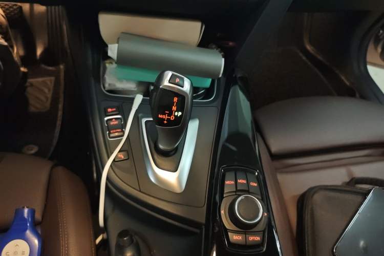 Used BMW 3 Series 2018 320Li Fashion Model Gear Lever