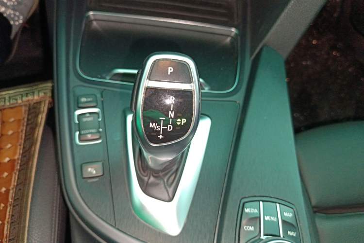 Used BMW 3 Series 2018 320Li M Sport Night Edition Gear Lever